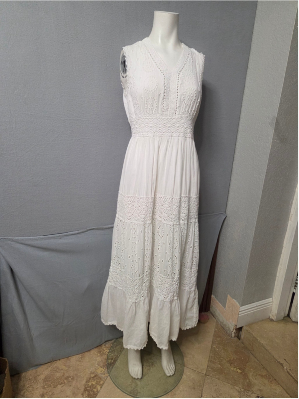 Women's Me 2 Magic White Maxi Dress Size L p2p 20